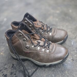 Magellan 9.5 Brown Hiking Boots